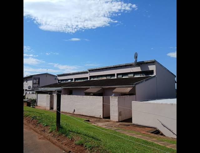 2 BEDROOM DUPLEX FOR SALE IN WOODHAVEN